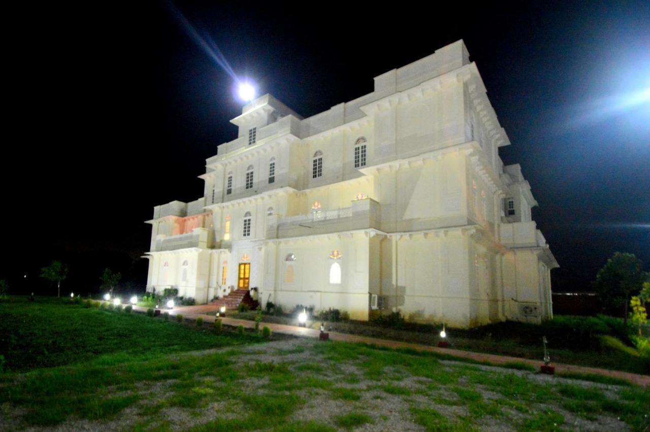 Aaram Baagh Resort & Spa Agra- By Pachar Group Agra  Kültér fotó